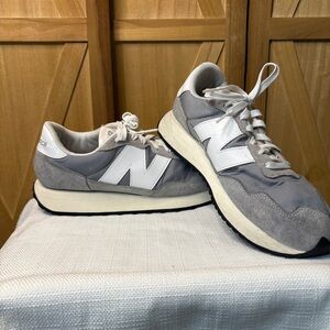New Balance Men's Gray and White Sneakers